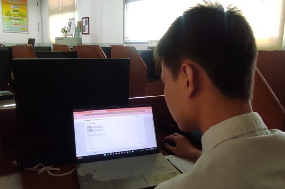 Perwakilan Siswa SMA Cinta Kasih Tzu Chi Juara Umum 4th Critical Thinking Championship 2024 Kategori Usia 15-18 Tahun