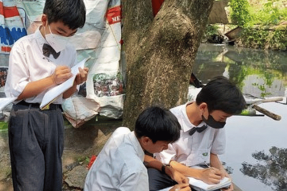 Pembelajaran Luar Ruang (PLR): Menciptakan Pembelajaran yang Menyenangkan Bagi Siswa