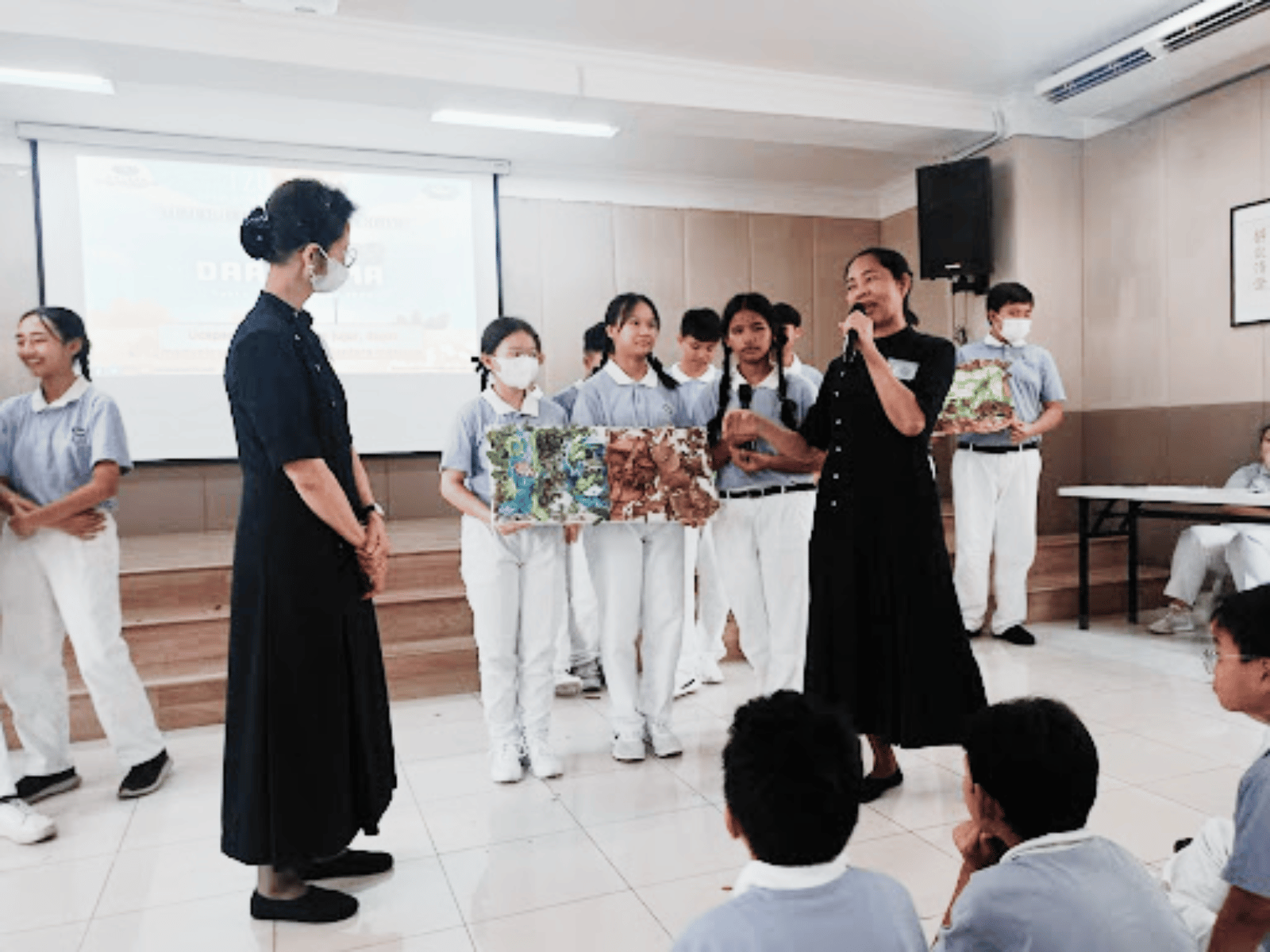 Membangun Karakter Yang Jujur Melalui Karya Seni Bersama Daai Mama