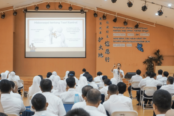 Tips Menghadapi Orang Tua Pemarah dengan Bijak