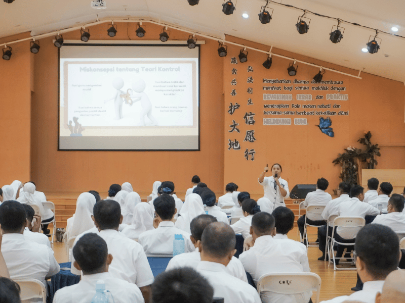 Tips Menghadapi Orang Tua Pemarah dengan Bijak