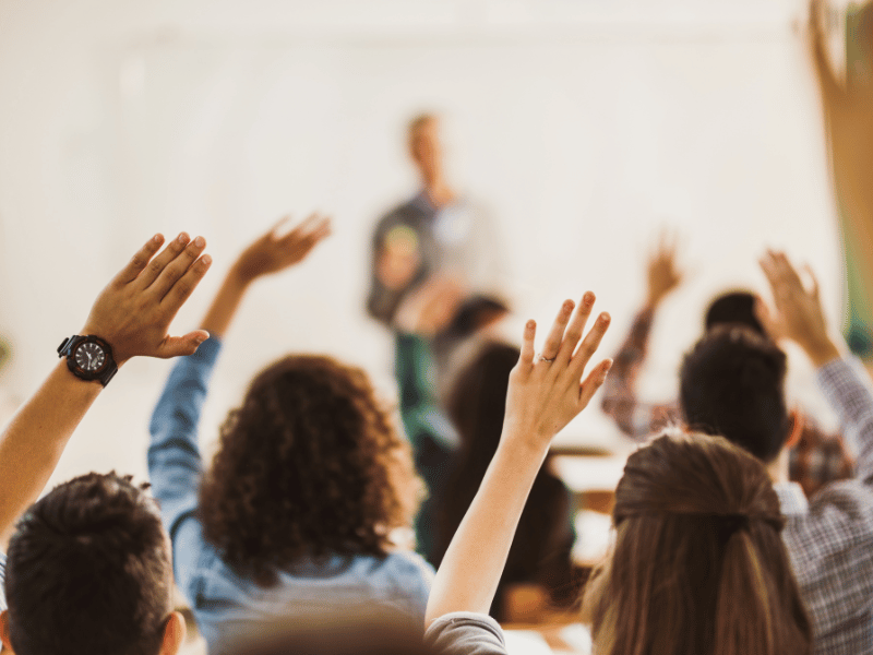 Melihat Dunia Melalui Mata Anak Didik