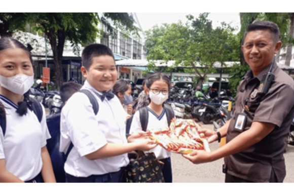 Kasih Itu Tak Terlihat Namun Terasa