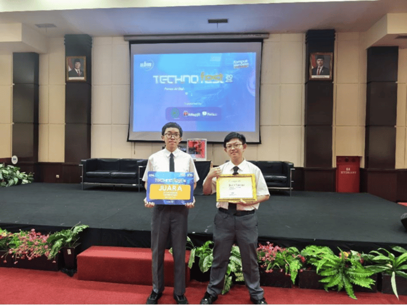 SMK Cinta Kasih Tzu Chi: Prestasi UI/UX Design Competition Tingkat SMA/SMK Juara Terbaik Kompetisi Technofest 2025 Universitas Bunda Mulia Jakarta