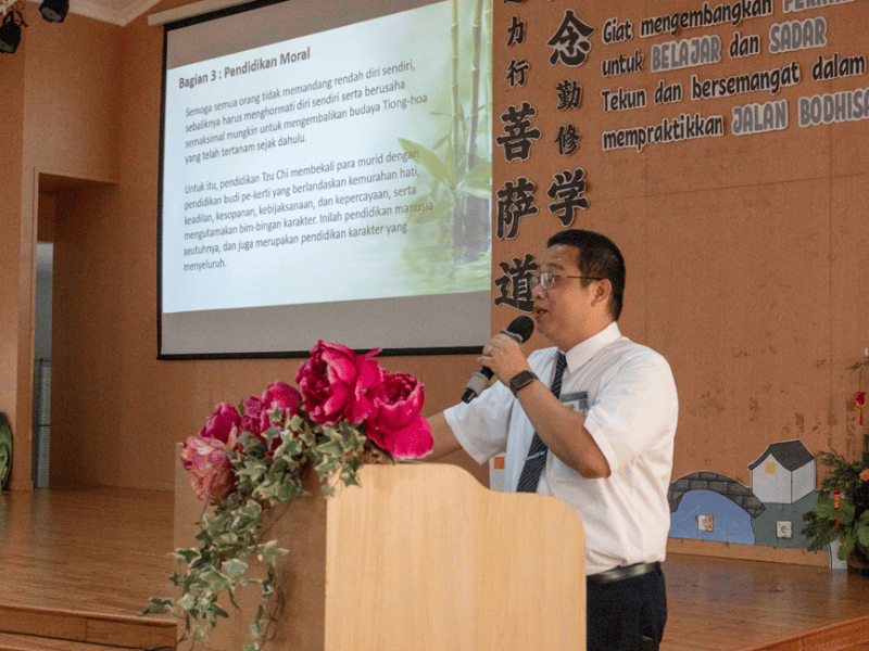 Bedah Buku (Pedoman Guru Humanis) Bersama Guru-Guru Hebat dari Eka Tjipta Foundation