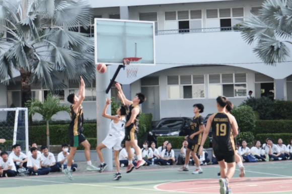 Membangun Kepemimpinan dan Strategi melalui Pembelajaran Basket di SMA Cinta Kasih Tzu Chi