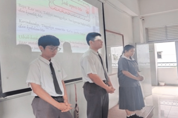 Melatih Remaja Tangguh dalam Iman dan Pelayanan lewat Pembelajaran Pendidikan Agama Kristen di SMK Cinta Kasih Tzu Chi