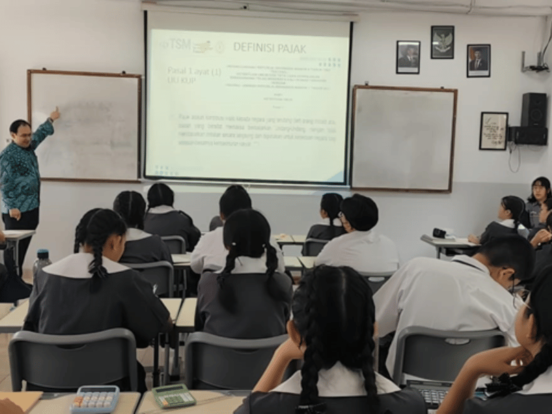 Literasi Keuangan Bidang Perpajakan Bersama Trisakti School of Management: Pajak sebagai Instrumen Negara untuk Perekonomian Indonesia