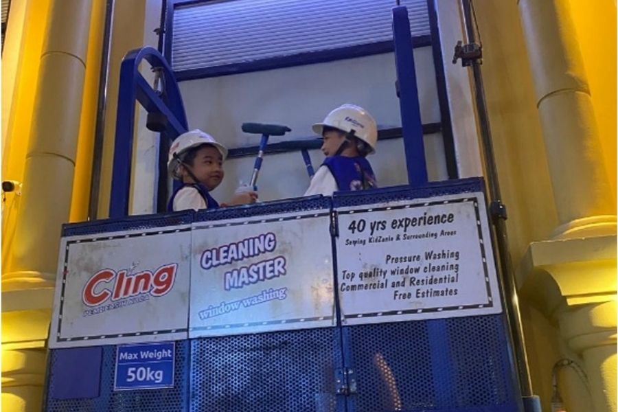 Melatih Sikap Profesionalisme Melalui Kegiatan Fieldtrip Sekolah