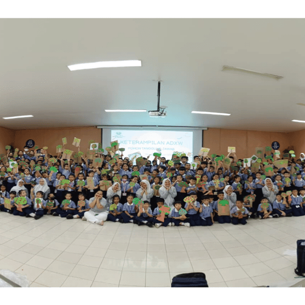 Menanamkan Tanggung Jawab Sejak Dini: Semangat Hari Minggu bersama Ai De Xi Wang