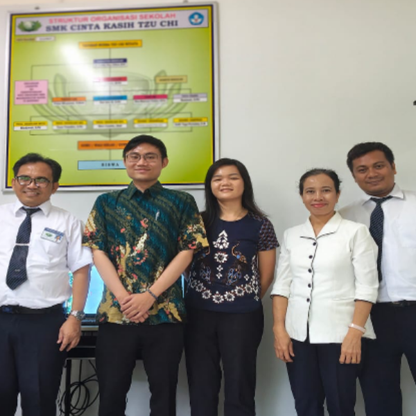 Kunjungan Sari Tirta Group ke SMK Cinta Kasih Tzu Chi dalam Rangka Kerja Sama Program Magang. Internship dan Informasi Lowongan Kerja