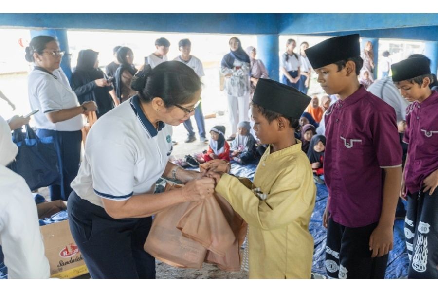 Satu Keluarga Satu Kasih SMK Cinta Kasih Tzu Chi Kembali Berbagi di Rumah Belajar Merah Putih Cilincing Jakarta Utara