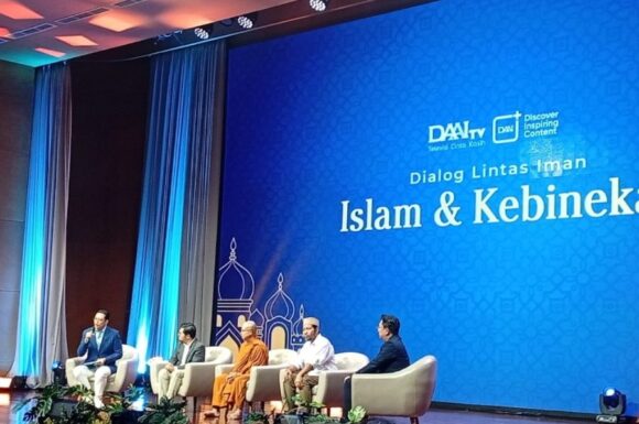 Siswa-Siswi SMK Cinta Kasih Tzu Chi Mengikuti Dialog Lintas Iman “Islam & Kebinekaan” di Tzu Chi Center Jakarta
