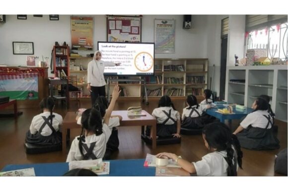 Langkah Sederhana Mengembangkan Kelas Aktif Berbahasa Inggris