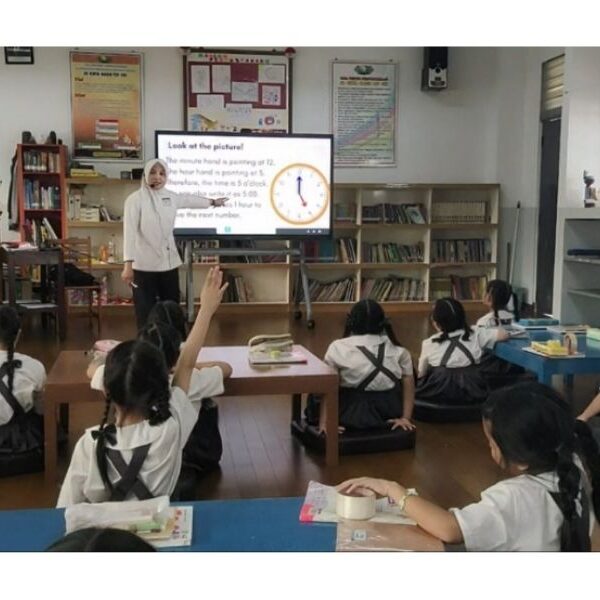 Langkah Sederhana Mengembangkan Kelas Aktif Berbahasa Inggris