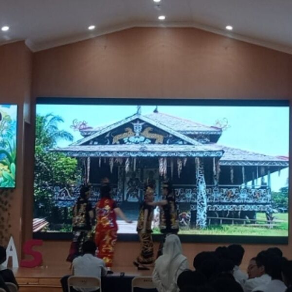 HARI PENDIDIKAN NASIONAL:  MEMBANGUN MENTAL DAN KARAKTER SISWA SMK CINTA KASIH TZU CHI