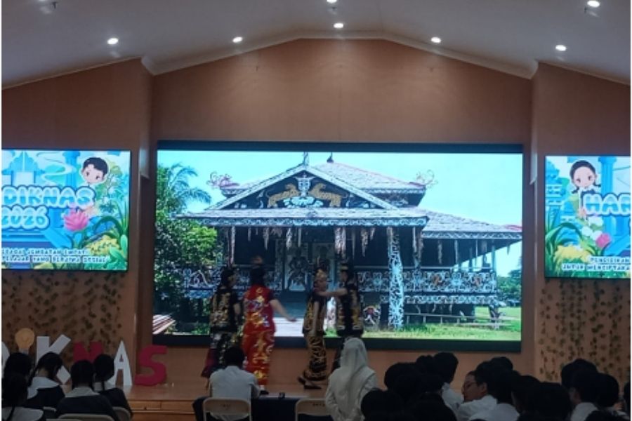 HARI PENDIDIKAN NASIONAL:  MEMBANGUN MENTAL DAN KARAKTER SISWA SMK CINTA KASIH TZU CHI