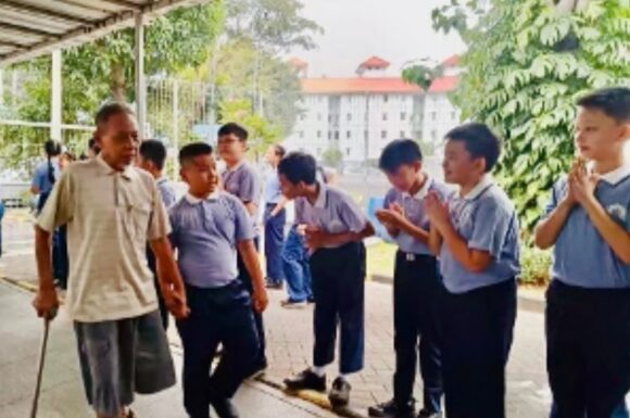 BERBAGI MENUMBUHKAN RASA SYUKUR DAN KEPEDULIAN