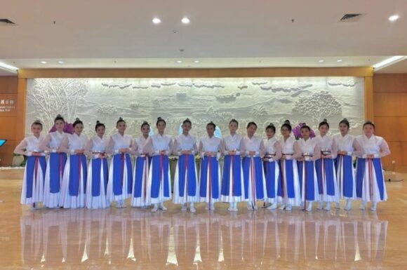 Penampilan Tari “Langkah Pemuda Bercita Luhur” oleh Siswa Sekolah Cinta Kasih Tzu Chi Kegiatan Pendewasaan 2026