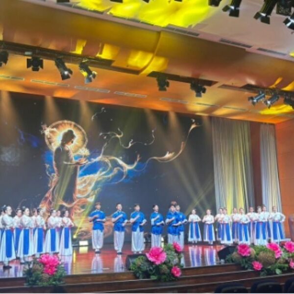 Penampilan Isyarat Tangan oleh Siswa Kelas XII SMA Cinta Kasih Tzu Chi pada Acara Waisak DAAI TV 2026