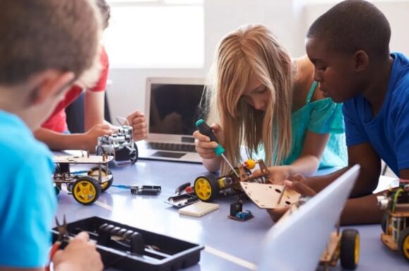 AUTHENTIC LEARNING: FROM TEXTBOOKS TO REAL WORLD