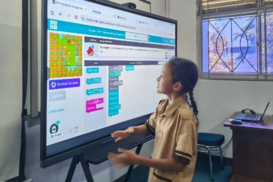 TANTANGAN PEMBELAJARAN KODING DAN KECERDASAN ARTIFISIAL PADA SISWA SEKOLAH DASAR
