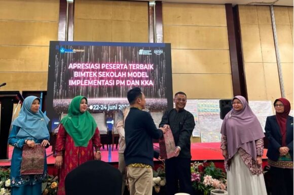 Bimbingan Teknis Sekolah Model Implementasi Pembelajaran Mendalam serta Koding dan Kecerdasan Artifisial (KKA) Swiss-Belhotel Serpong, 22–25 Juni 2026