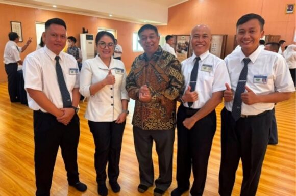 Mengajar sebagai Panggilan: Ketika Materi Hanya Menjadi Alat