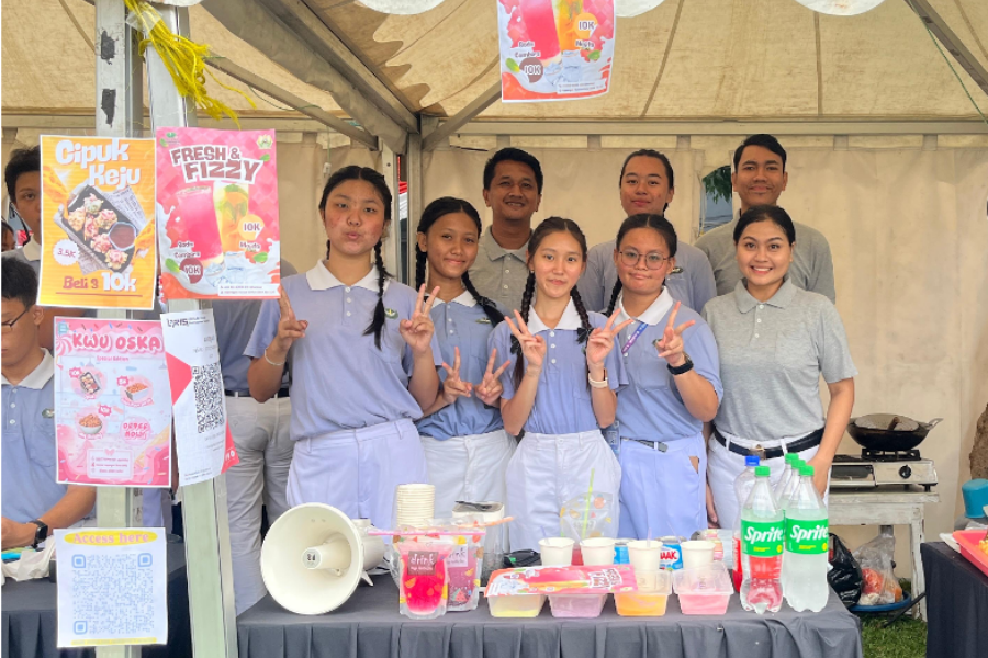 Semarak Kemerdekaan  Kolaborasi Siswa SMA dan UMKM di Bazar Cinta Kasih Tzu Chi